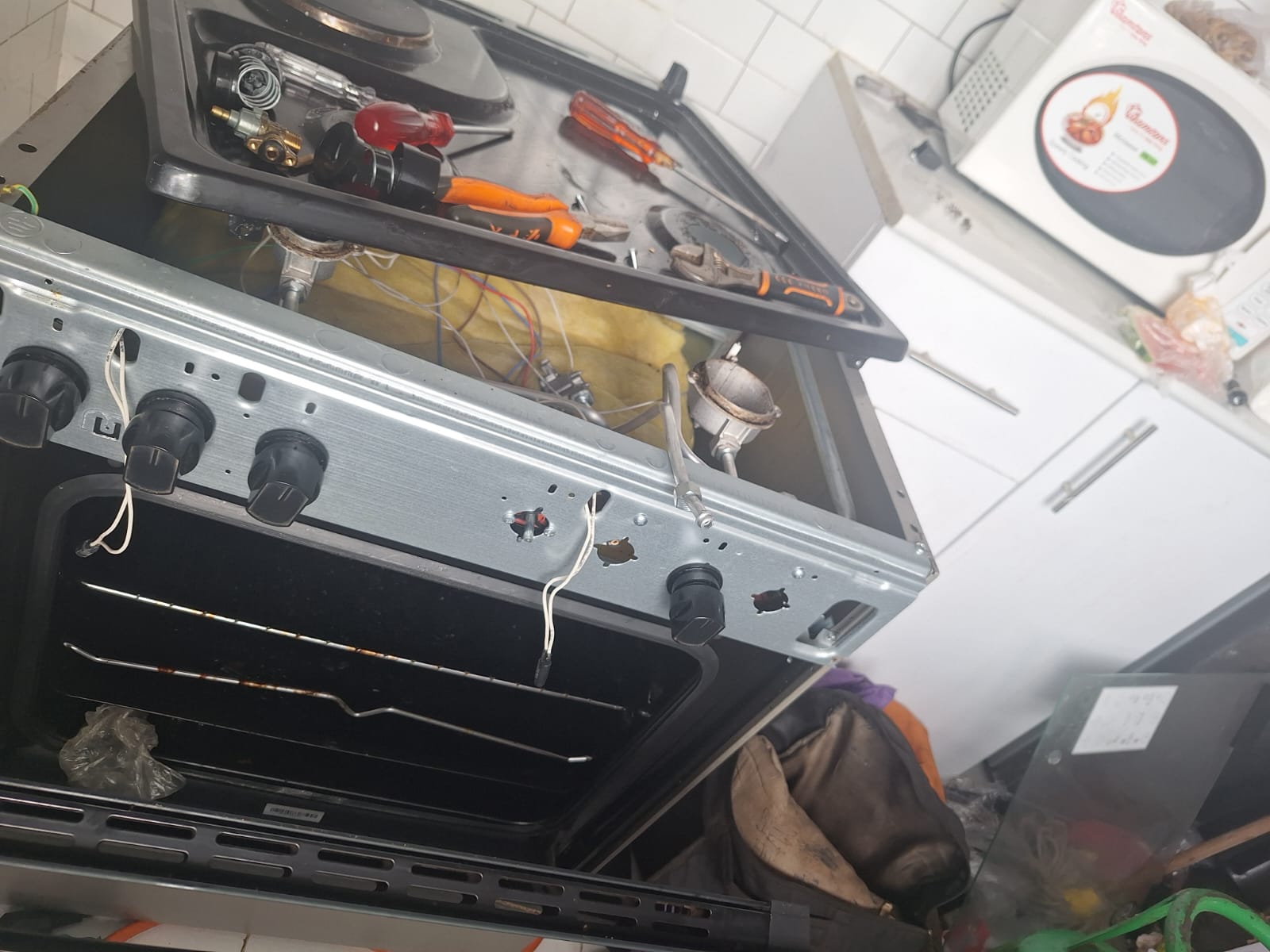 Cooker gas regulator and thermocouple replacement in Nairobi